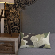 Load image into Gallery viewer, Camo Premium Pillow