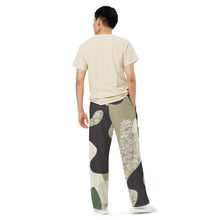 Load image into Gallery viewer, Unisex Wide-Leg Green Camo Pants